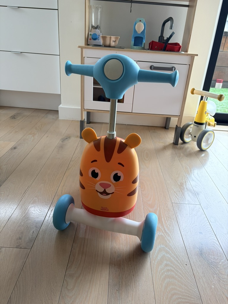 Skip Hop Daniel Tiger Scooter